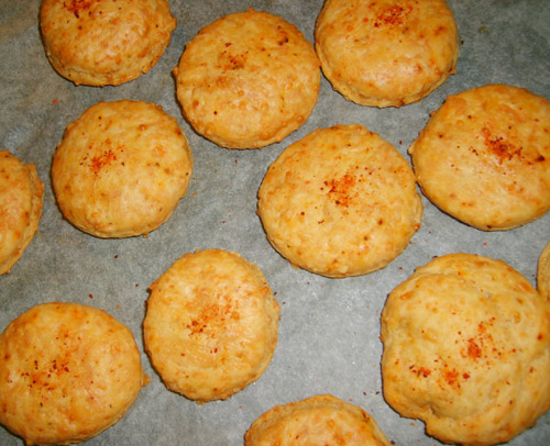 Sablés au piment d’Espelette et emmental