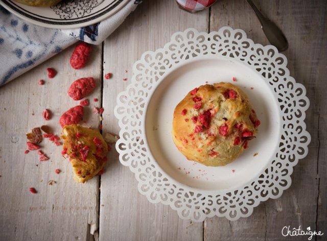 Brioches aux pralines roses