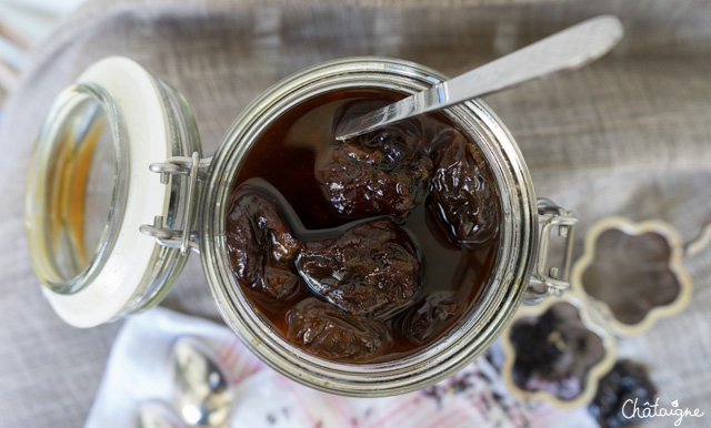 Pruneaux à l’eau de vie de ma grand-mère