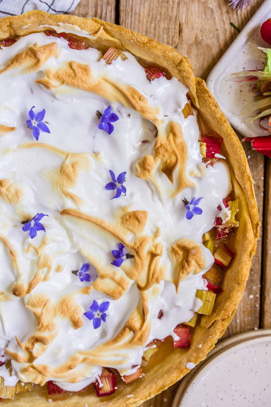 tarte à la rhubarbe meringuée