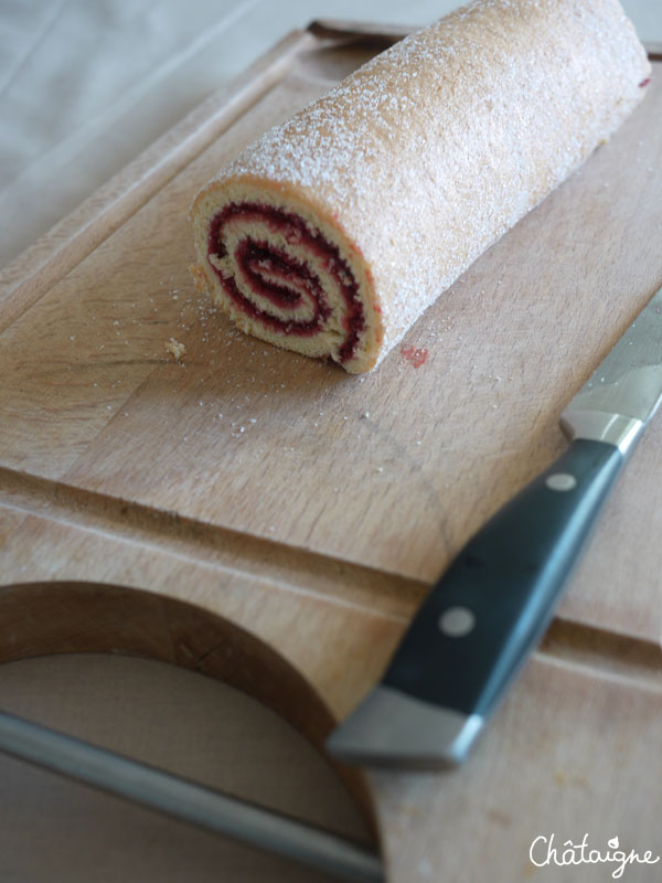 gâteau roulé aux framboises