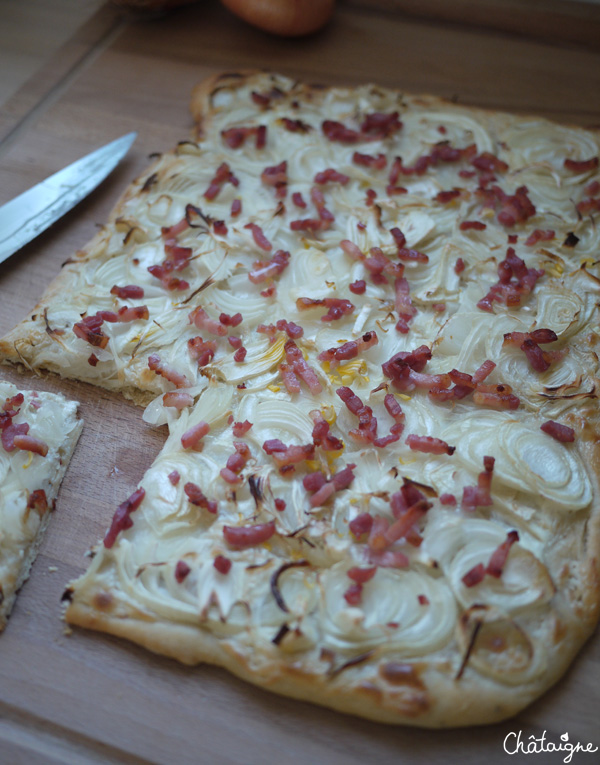 Flammekueche {tarte aux oignons et lardons}