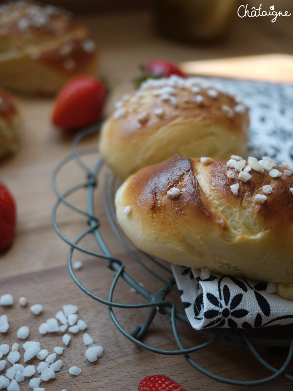 Pain au lait moelleux à la machine à pain, idéal pour le goûter - le  miam-miam blog