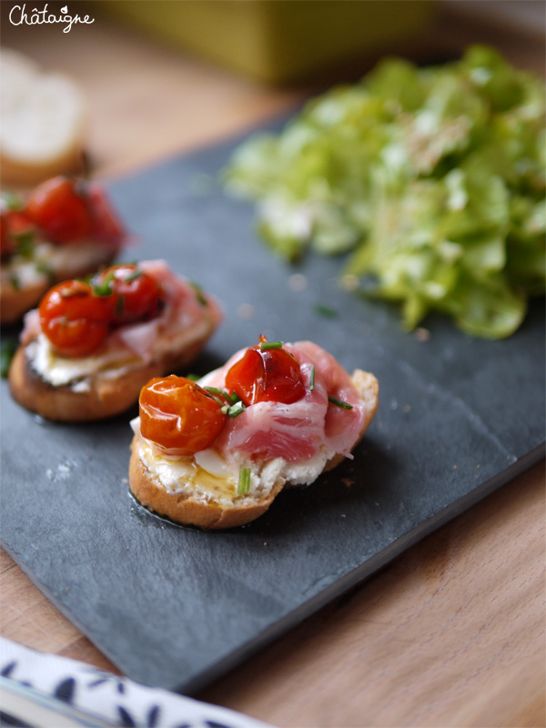 tartines aux tomates cerises et jambon cru