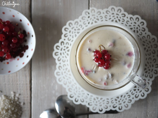 Riz au lait vanillé et groseilles