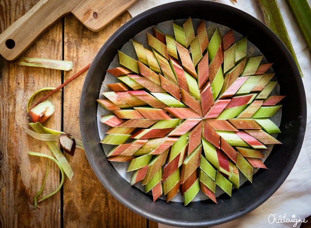 Gâteau tatin à la rhubarbe