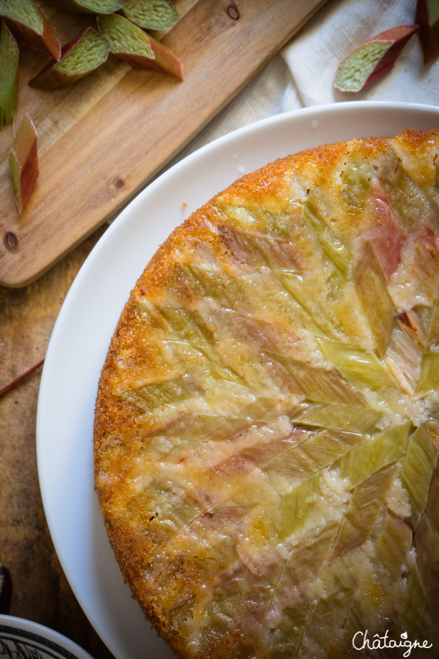 Gâteau tatin à la rhubarbe