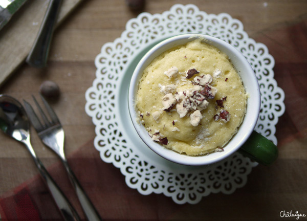 Mug Cake chocolat blanc – noisettes