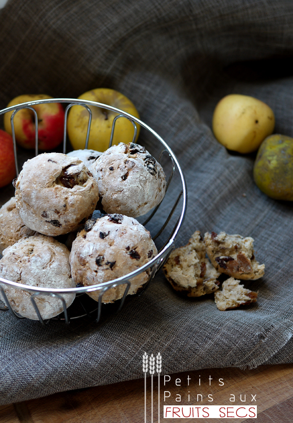 Petits pains aux fruits secs