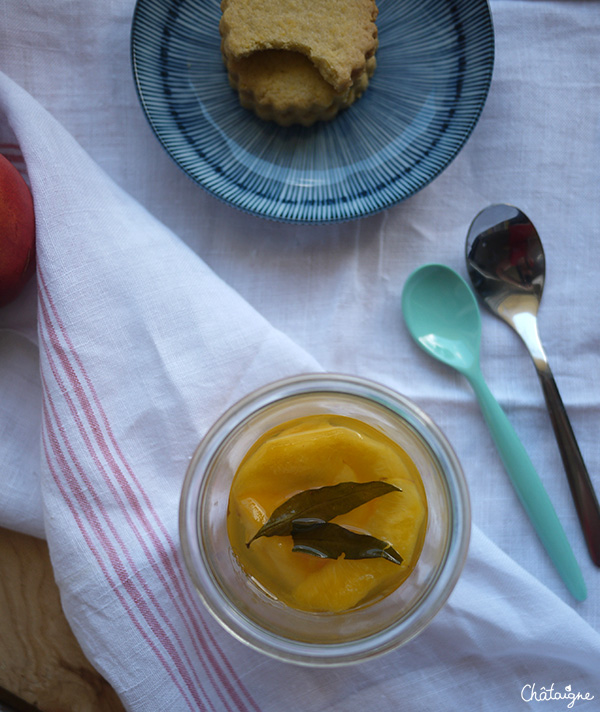 Nectarines au sirop de verveine