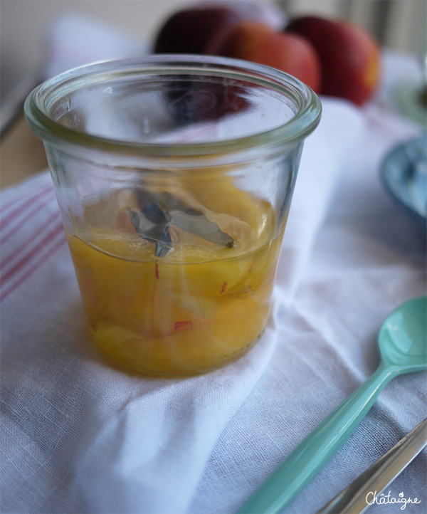 Nectarines au sirop de verveine