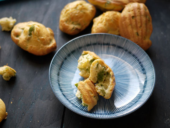 Madeleines à la ricotta et aux fanes de radis