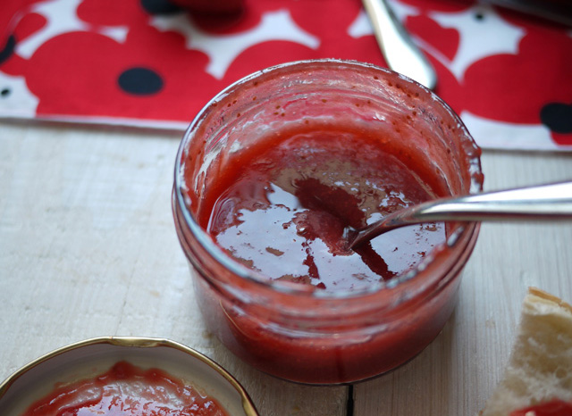 Confiture fraises-rhubarbe