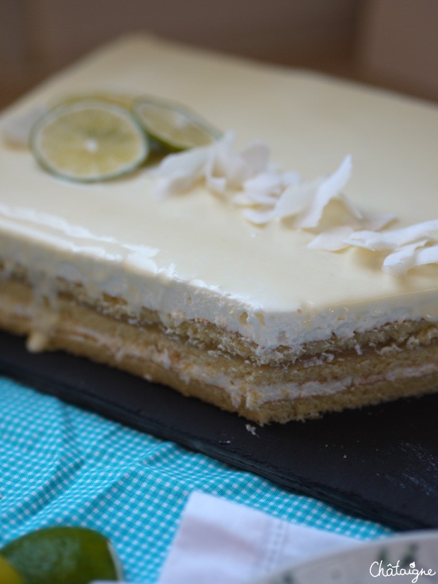 gâteau citron-citron vert et mousse coco