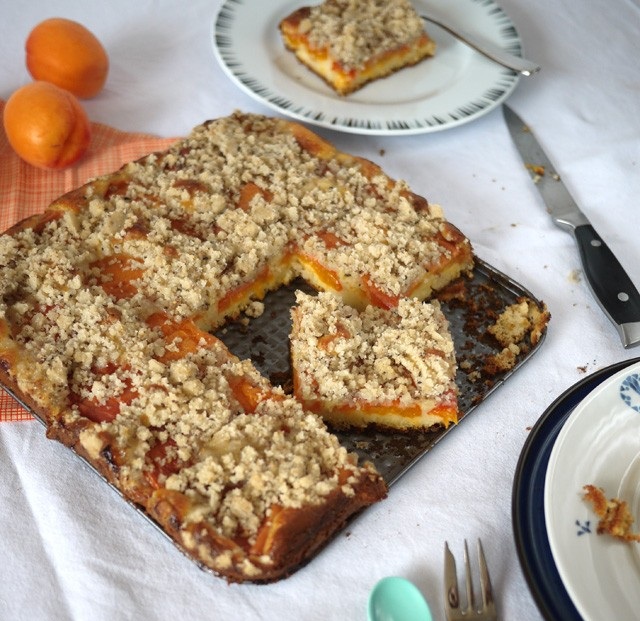 Crumbcake aux abricots et graines de sésame