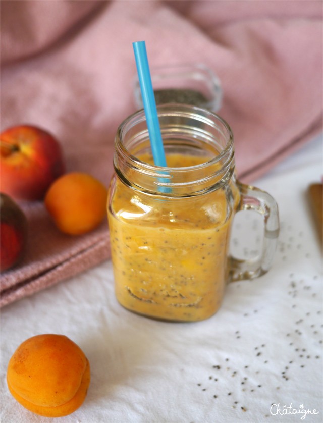 smoothie pêche-abricots et graines de chia