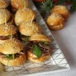 mini burgers au canard confit et chutney de pommes