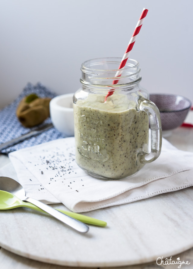 smoothie kiwis, coco et graines de chia