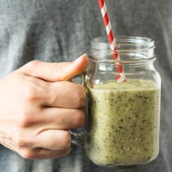 Smoothie kiwis-coco-chia