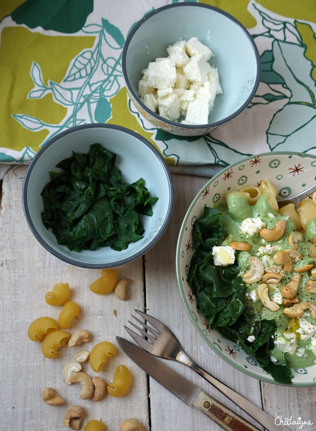 pâtes aux épinards, feta & noix de cajou