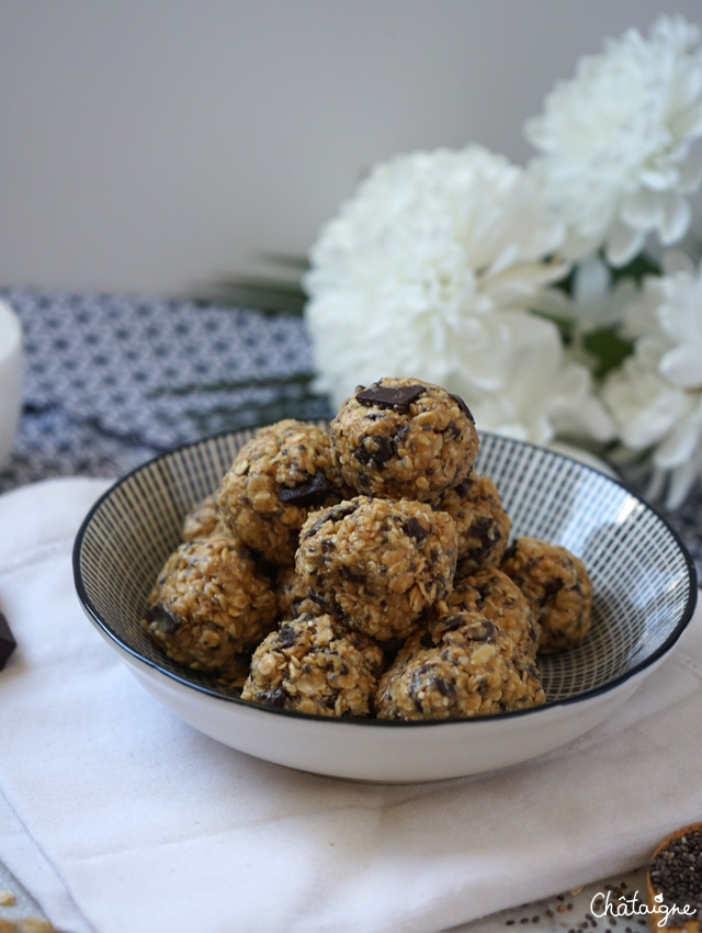 Boules d'énergie chocolat-cacahuètes