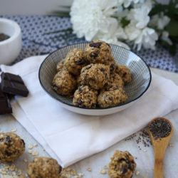 Boules d'énergie chocolat-cacahuètes