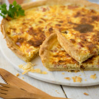 La quiche lorraine, au Cantal et lardons fumés