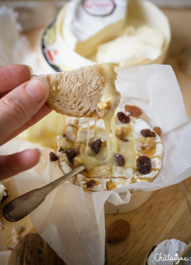 Camembert rôti aux fruits secs