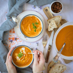 Soupe carottes-lentilles corail