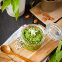 Pesto à l'ail des ours maison [prêt en 5 minutes]