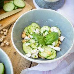 Salade de concombre et pois-chiches