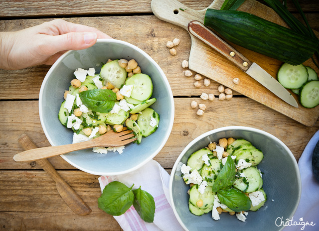 Salade de concombres, pois chiches et féta