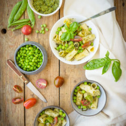 Salade de pâtes au pesto