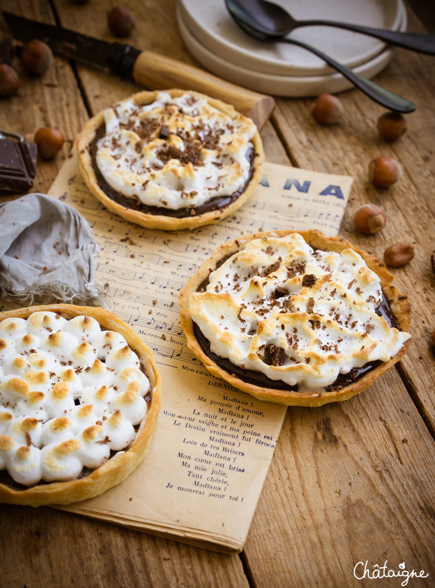 Tartelettes au chocolat meringuées