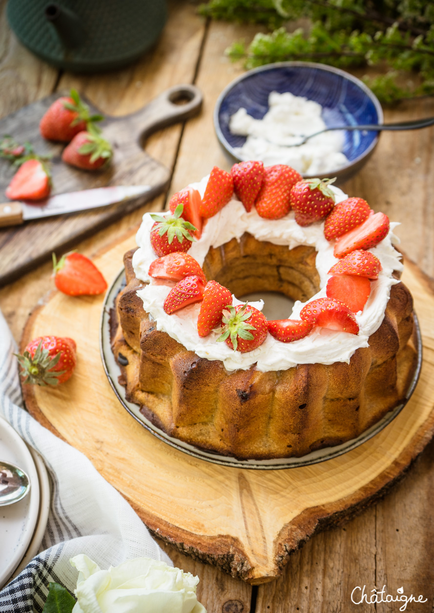 Bundt cake fraises-rhubarbe