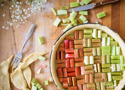 Tarte à la rhubarbe et noix de coco