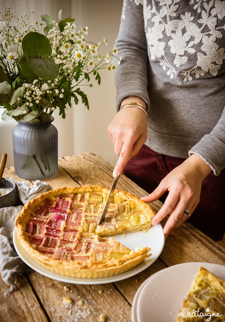 Tarte à la rhubarbe et noix de coco