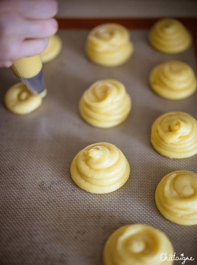 Choux à la crème [aux fraises]