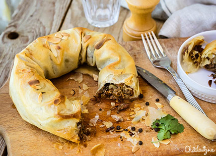 Pastilla au canard confit et aux poires