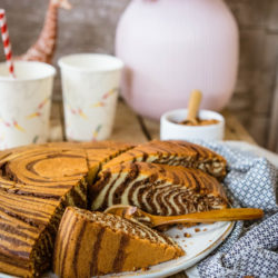 Gâteau zébré ou Zebra cake chocolat-noisettes