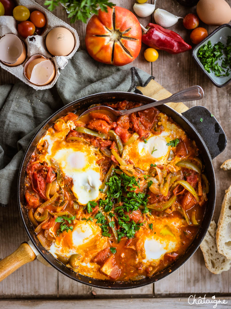 Chakchouka [ou Shakshouka] facile aux tomates, poivrons et œufs - Blog ...