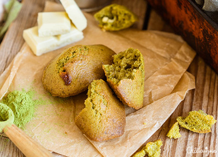 Madeleines au thé matcha et chocolat blanc