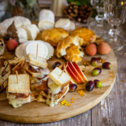 Plateau apéritif autour de fromages de chèvre