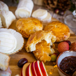 Plateau apéritif autour de fromages de chèvre