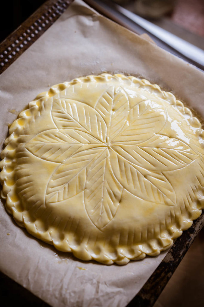 Galette des rois aux fruits confits, [et une savoureuse année 2022