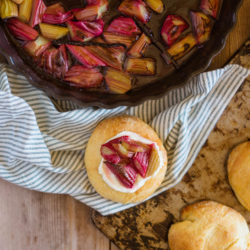 Brioches à la rhubarbe [pour un goûter gourmand]