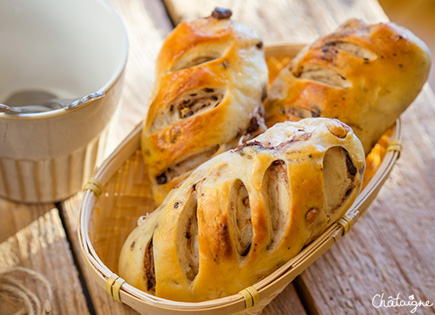 Petits pains au chocolat et aux noix