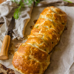 Tresse feuilletée saumon-poireaux [simple et trop bon]