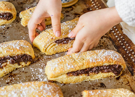 Brioches Suisse au chocolat [avec crème au chocolat]