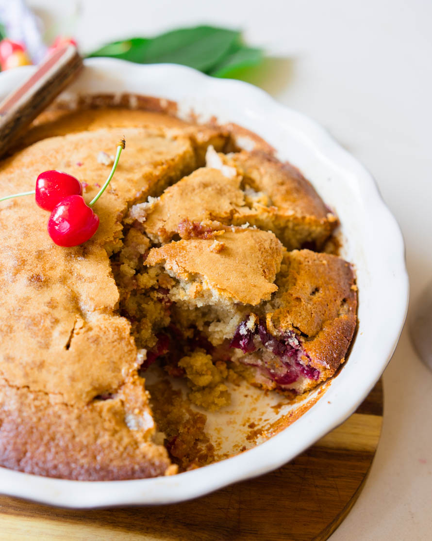 Gâteau à la semoule et aux cerises